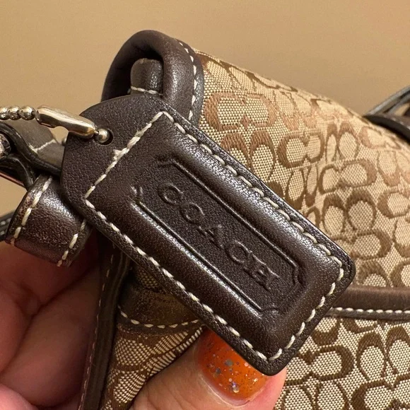 VINTAGE COACH 6376 Soho Brown Signature MonogramLogo Jacquard Shoulder Bag